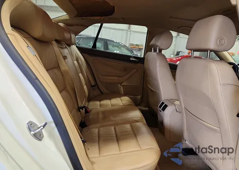 2006 Volkswagen Jetta Tdi Option Package 2 from USA, damaged, VIN 3VWDT81K76M659333